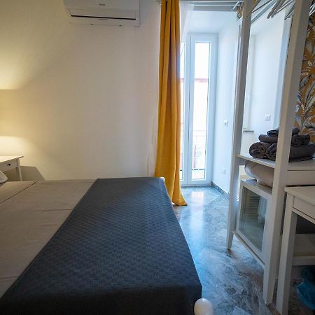 Le Stanze Di Cloe Hotel Naples Exterior photo