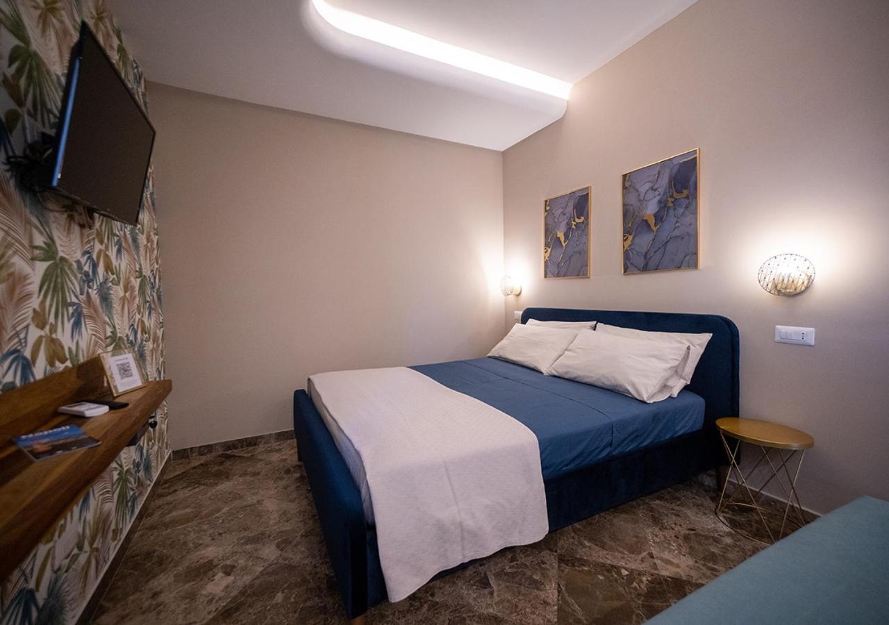 Le Stanze Di Cloe Hotel Naples Exterior photo