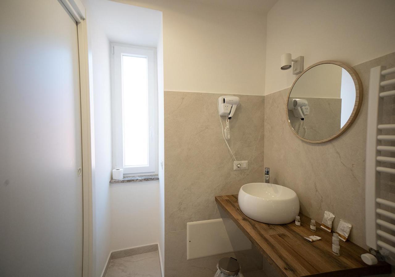 Le Stanze Di Cloe Hotel Naples Exterior photo